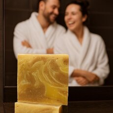 Haarseife Ghassoul Heilerde | handgesiedete Naturseife mit Bio-Avocado&ouml;l &amp; Kakaobutter | bei fettigem Haar &amp; Unreinheiten | vegan | 100 g